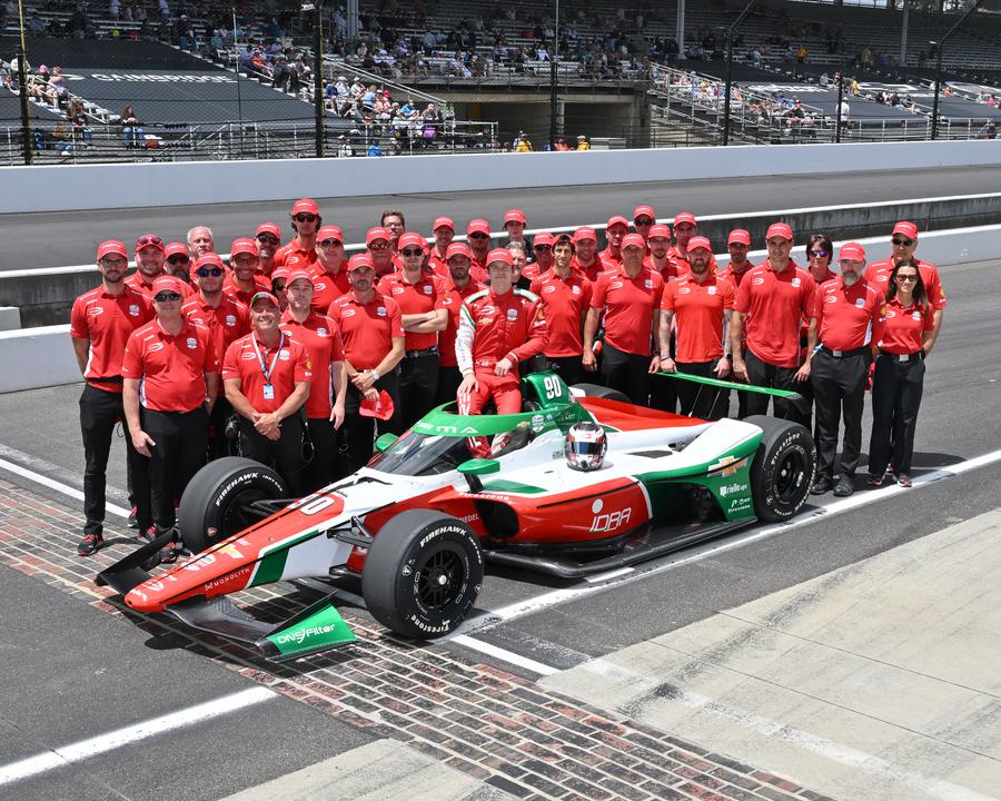 Callum Ilott and his No. 90 team at Indianapolis.