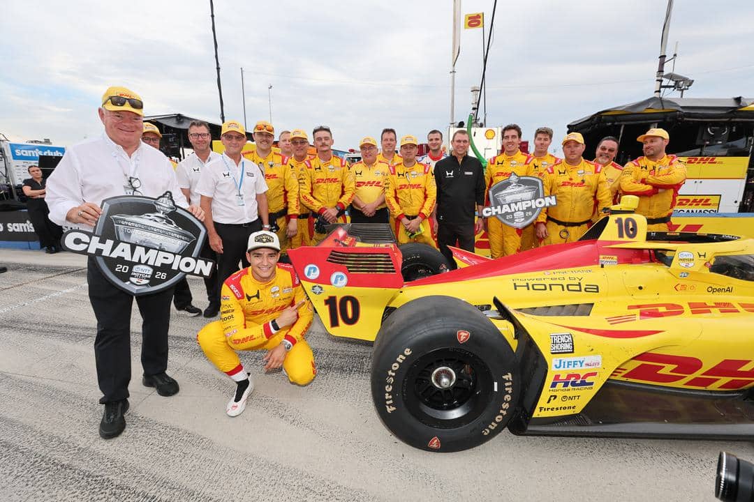 Alex Palou and his No. 10 team celebrate their championship win at Milwaukee.